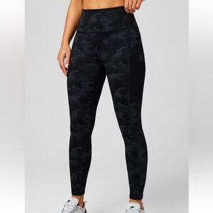 Fabletics On-The-Go Powerhold high-waisted camo leggings size XXL-1X